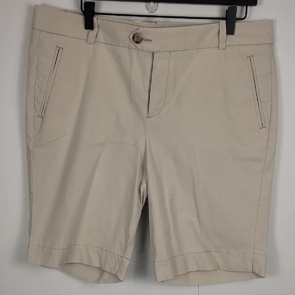 Dockers Beige Women's Bermuda Shorts